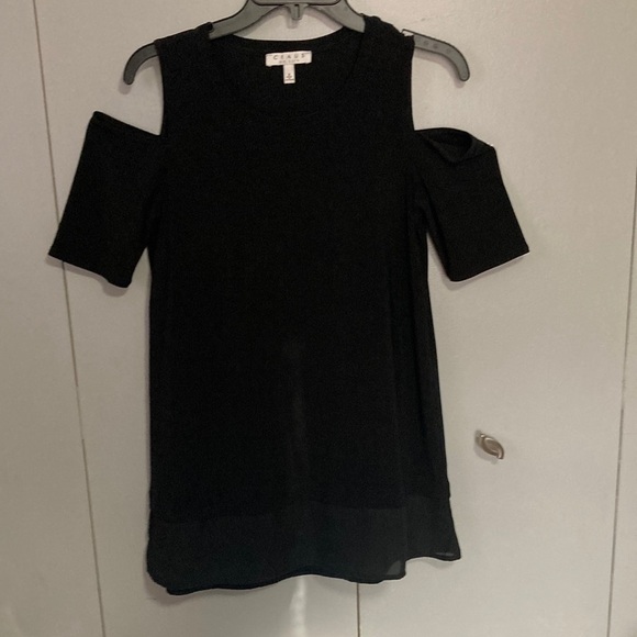 Chaus  New York cold shoulder top size s - Picture 5 of 8